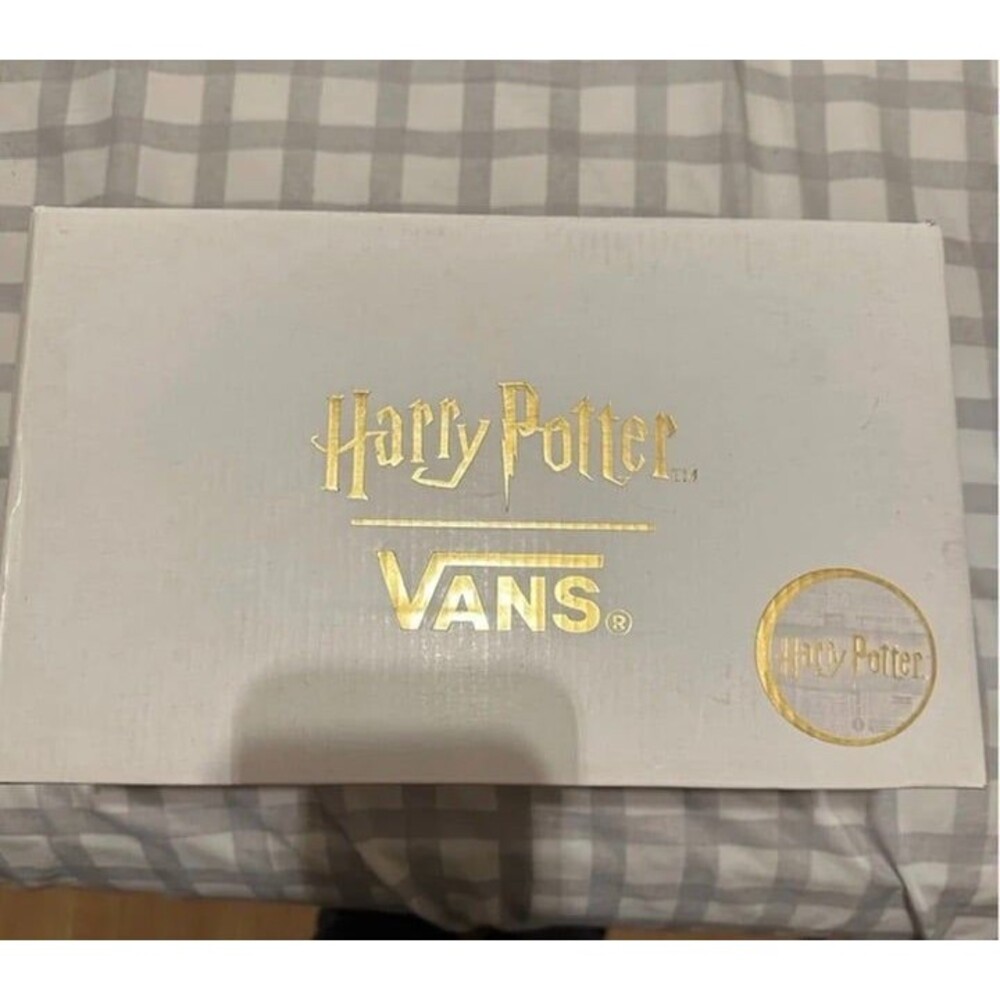 Penn Vans - Picture 2 of 8
